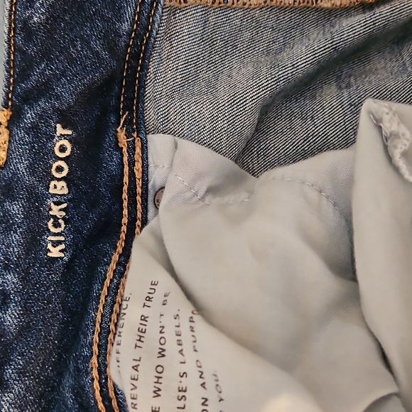 AE Kickboot Jeans - Picture 4 of 5